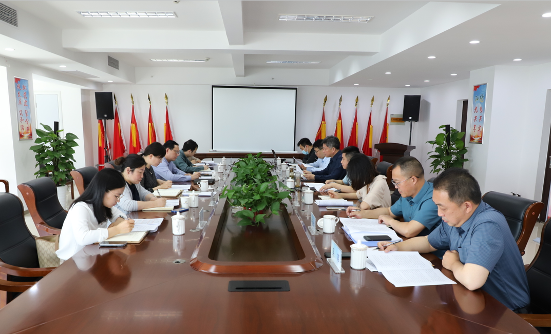 6.8集團黨委委員、副總經(jīng)理李益帶隊調(diào)研綠陽集團.png